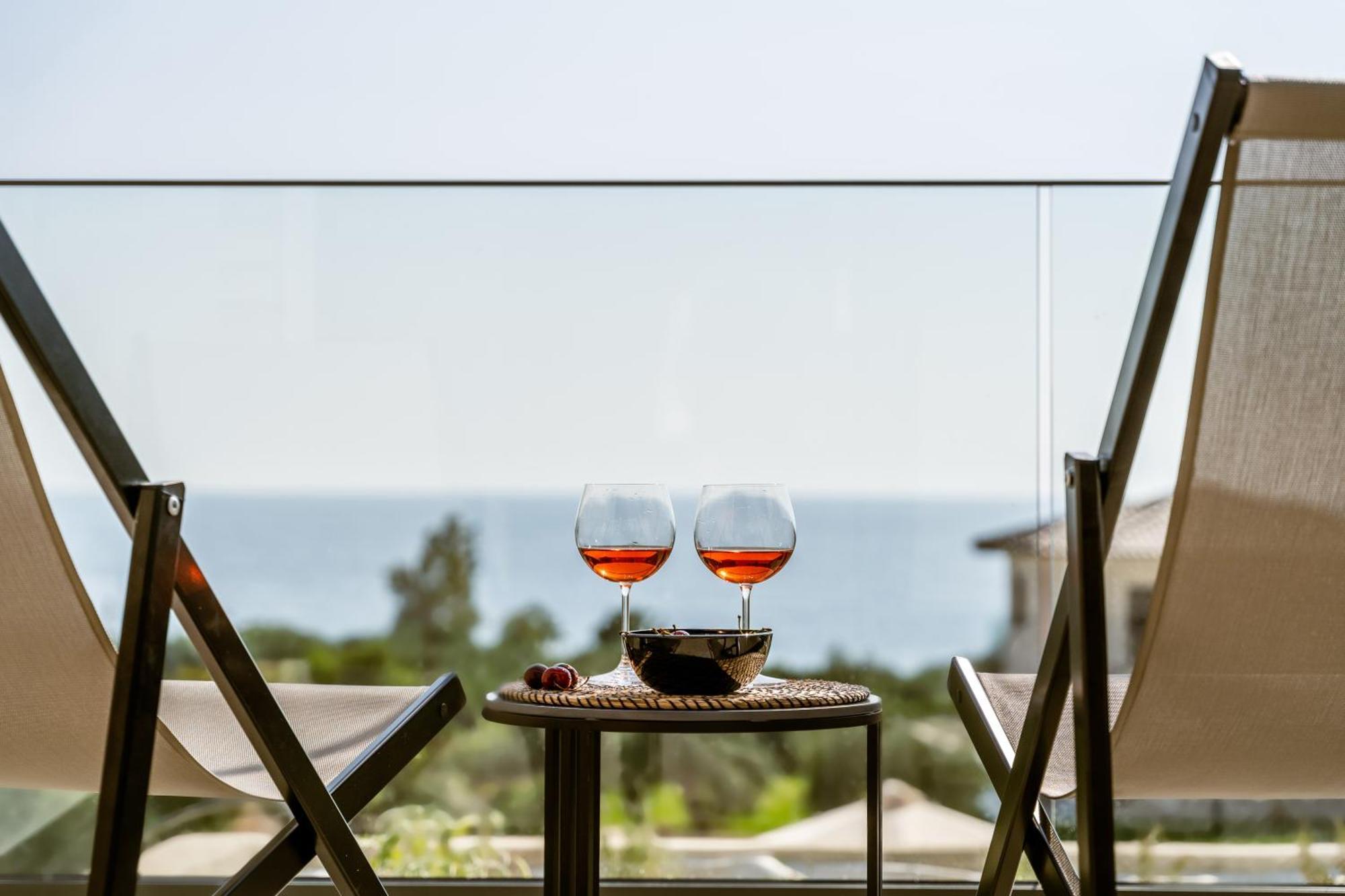 The View Hotel Sofas Coastal Retreat Perdika  Bagian luar foto